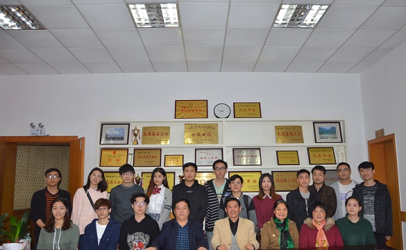 与信息院学生座谈照片1.jpg 与信息院学生座谈照片1.jpg