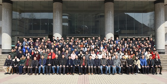 全体员工.jpg 全体员工.jpg